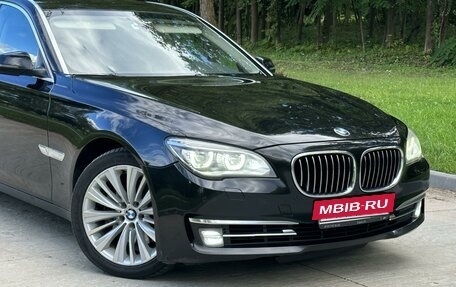 BMW 7 серия, 2013 год, 1 780 000 рублей, 3 фотография