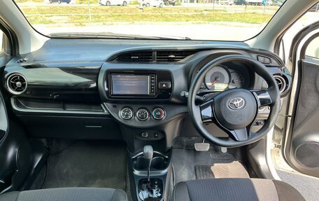 Toyota Vitz, 2018 год, 1 125 000 рублей, 7 фотография