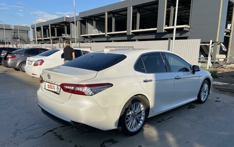 Toyota Camry, 2018 год, 3 100 000 рублей, 2 фотография