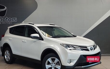 Toyota RAV4, 2014 год, 1 980 000 рублей, 6 фотография