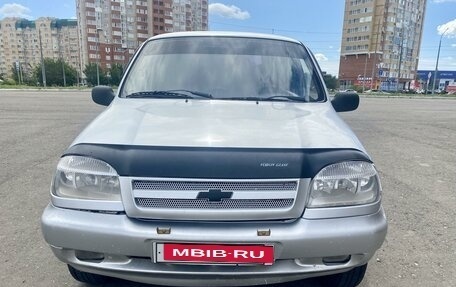 Chevrolet Niva I рестайлинг, 2005 год, 300 000 рублей, 2 фотография