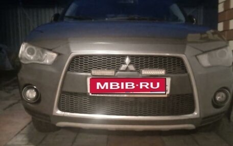 Mitsubishi Outlander III рестайлинг 3, 2011 год, 1 450 000 рублей, 2 фотография