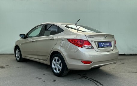 Hyundai Solaris II рестайлинг, 2011 год, 890 000 рублей, 6 фотография