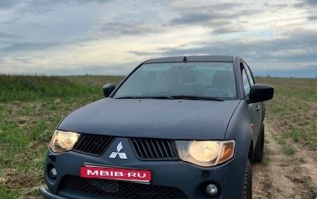 Mitsubishi L200 IV рестайлинг, 2007 год, 890 000 рублей, 2 фотография