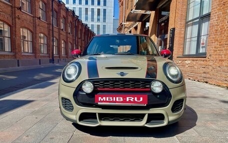 MINI Hatch, 2018 год, 3 000 000 рублей, 2 фотография