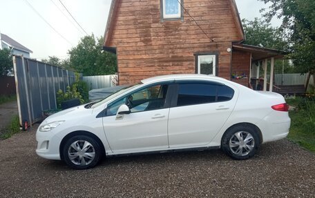 Peugeot 408 I рестайлинг, 2014 год, 650 000 рублей, 2 фотография