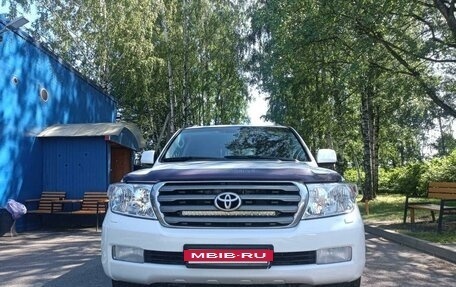 Toyota Land Cruiser 200, 2011 год, 2 350 000 рублей, 10 фотография