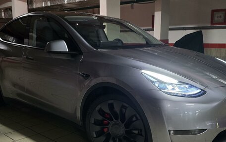 Tesla Model Y I, 2023 год, 7 000 000 рублей, 3 фотография