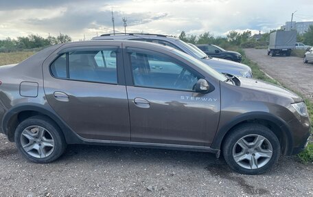 Renault Logan II, 2019 год, 1 375 000 рублей, 2 фотография