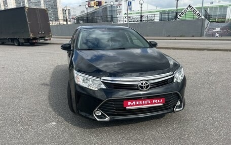 Toyota Camry, 2018 год, 2 290 000 рублей, 3 фотография