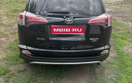 Toyota RAV4, 2017 год, 3 000 000 рублей, 3 фотография