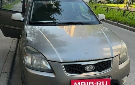 KIA Rio II, 2011 год, 700 000 рублей, 3 фотография