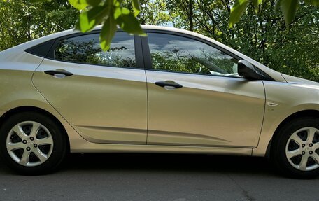 Hyundai Solaris II рестайлинг, 2011 год, 1 010 000 рублей, 4 фотография