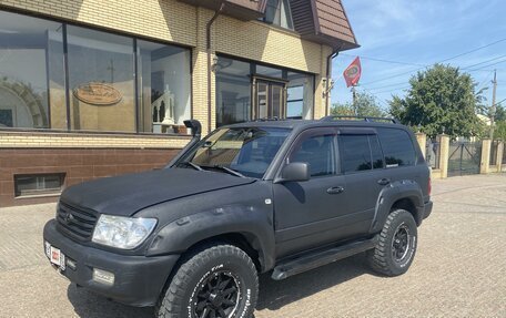 Toyota Land Cruiser 100 рестайлинг 2, 1998 год, 2 300 000 рублей, 2 фотография