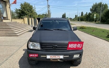 Toyota Land Cruiser 100 рестайлинг 2, 1998 год, 2 300 000 рублей, 3 фотография