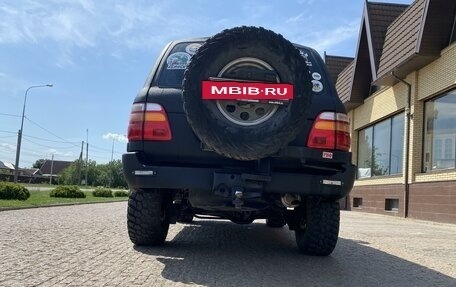 Toyota Land Cruiser 100 рестайлинг 2, 1998 год, 2 300 000 рублей, 8 фотография