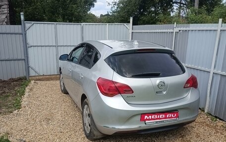 Opel Astra J, 2012 год, 900 000 рублей, 2 фотография