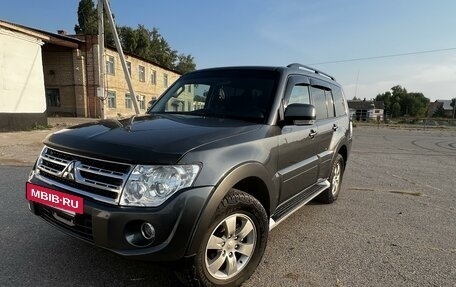 Mitsubishi Pajero IV, 2013 год, 2 600 000 рублей, 2 фотография