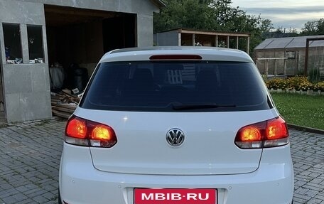 Volkswagen Golf VI, 2011 год, 900 000 рублей, 3 фотография