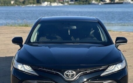 Toyota Camry, 2018 год, 2 450 000 рублей, 3 фотография