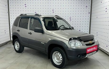 Chevrolet Niva I рестайлинг, 2015 год, 697 500 рублей, 3 фотография