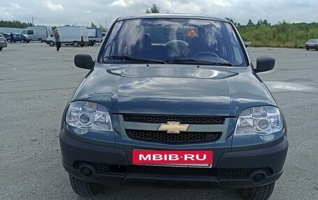 Chevrolet Niva I рестайлинг, 2013 год, 600 000 рублей, 2 фотография