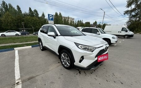 Toyota RAV4, 2021 год, 3 800 000 рублей, 3 фотография