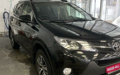 Toyota RAV4, 2013 год, 1 990 000 рублей, 2 фотография