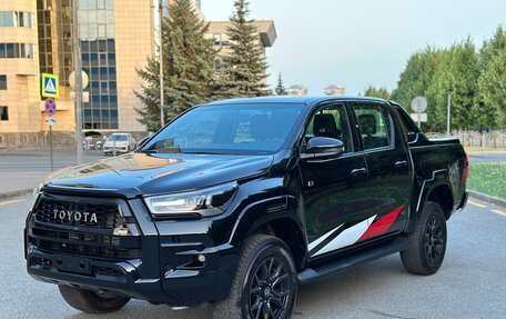 Toyota Hilux VIII, 2022 год, 5 800 000 рублей, 3 фотография