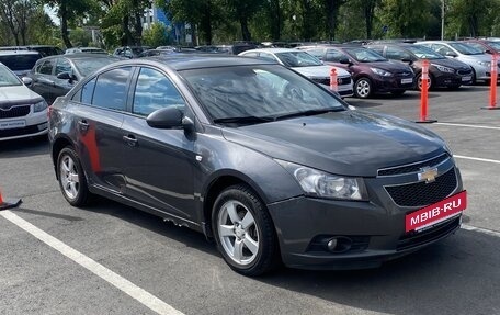 Chevrolet Cruze II, 2012 год, 700 000 рублей, 3 фотография