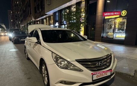 Hyundai Sonata VI, 2011 год, 870 000 рублей, 3 фотография