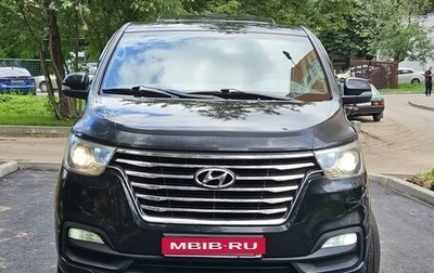 Hyundai Grand Starex Grand Starex I рестайлинг 2, 2018 год, 3 850 000 рублей, 1 фотография