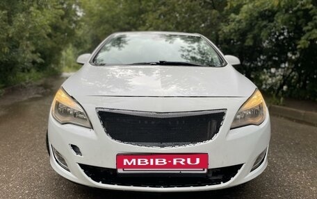 Opel Astra J, 2011 год, 718 800 рублей, 3 фотография