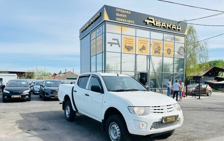 Mitsubishi L200 IV рестайлинг, 2013 год, 1 629 000 рублей, 3 фотография