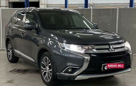 Mitsubishi Outlander III рестайлинг 3, 2018 год, 2 200 000 рублей, 2 фотография