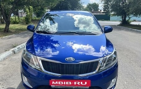 KIA Rio III рестайлинг, 2013 год, 1 070 000 рублей, 2 фотография