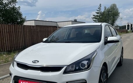 KIA Rio IV, 2017 год, 1 630 000 рублей, 2 фотография