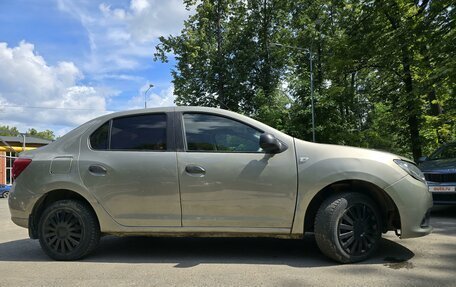 Renault Logan II, 2014 год, 410 000 рублей, 2 фотография