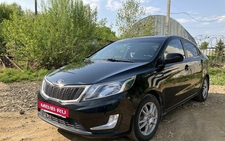 KIA Rio III рестайлинг, 2013 год, 880 000 рублей, 2 фотография