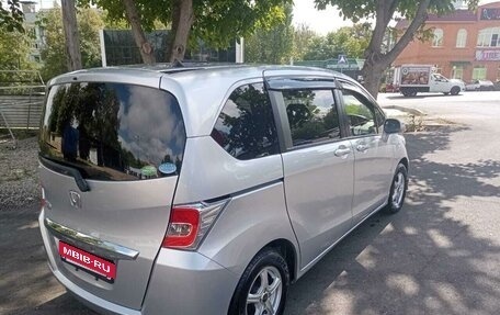 Honda Freed I, 2014 год, 1 430 000 рублей, 4 фотография