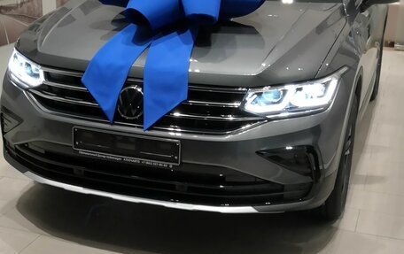 Volkswagen Tiguan II, 2021 год, 3 400 000 рублей, 5 фотография