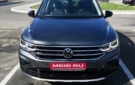 Volkswagen Tiguan II, 2021 год, 3 400 000 рублей, 4 фотография