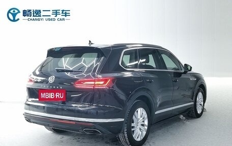 Volkswagen Touareg III, 2021 год, 4 350 000 рублей, 3 фотография