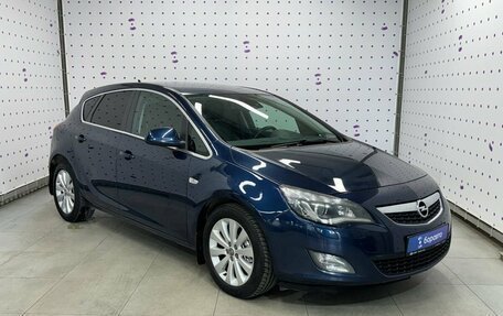 Opel Astra J, 2011 год, 839 000 рублей, 3 фотография