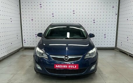 Opel Astra J, 2011 год, 839 000 рублей, 2 фотография