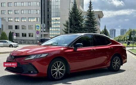 Toyota Camry, 2021 год, 3 250 000 рублей, 4 фотография