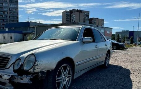 Mercedes-Benz E-Класс, 2000 год, 499 000 рублей, 2 фотография