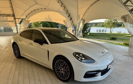 Porsche Panamera II рестайлинг, 2017 год, 5 999 999 рублей, 3 фотография