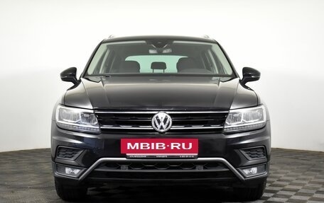 Volkswagen Tiguan II, 2018 год, 2 555 000 рублей, 2 фотография