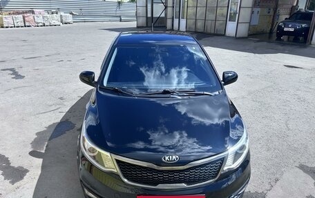 KIA Rio III рестайлинг, 2016 год, 1 090 000 рублей, 2 фотография